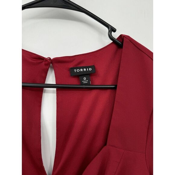 Torrid  Woman's Red Peplum Top‎ Size 0 - Picture 2 of 6